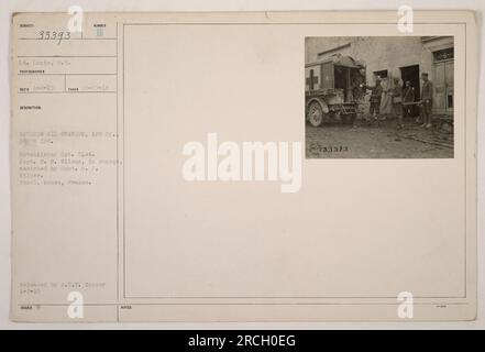 Lieutenant Lunts von der 8. US-Armee ist auf diesem Foto zu sehen, das am 27. Oktober 1918 in der Sumber Advance Aid Station, 1. Ingenieurbataillon, 358. Infanterie aufgenommen wurde. Die Station wurde am 21. Oktober unter der Leitung von Captain C.S. eingerichtet Wilson, mit Unterstützung von Captain O.J. Wilder. Dieses Bild befindet sich in Cunel, Mause, Frankreich, und wurde von der A.E.F. veröffentlicht Zensor am 7. Januar 1919. Stockfoto