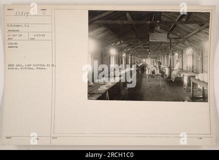 Bild des Kasinos im Lagerkrankenhaus Nr. 31 in Mencon, Morbihan, Frankreich. Aufgenommen am 14. April 1919 vom Fotografen W.W. Soper. Dieses Foto ist in der Serie 51819 der Sammlung „Fotos der amerikanischen Militäraktivitäten während des Ersten Weltkriegs“ enthalten. Mit 188UED beschriftet und am 17. Januar 1919 aufgenommen. DMC hat zusätzliche Hinweise zu diesem Bild bereitgestellt, codiert als 31819. Stockfoto