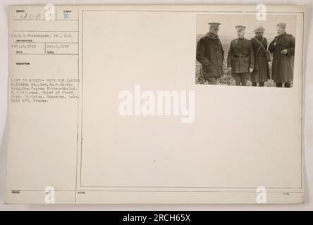 Das Bild wurde von Lieutenant H.A. aufgenommen Strohmeyer, Jr., S.C., am 6. Dezember 1918, mit mehreren Militärs. Von links nach rechts: Brigadegeneral Harold B. Fiske, Major General William R. Smith, Brigadegeneral Pegrem Whitworth und Colonel E.J. Williams, Stabschef der 36. Division. Standort: Chaserey, Aube, H111 244, Frankreich. Dokumentationscode: 9927. Stockfoto