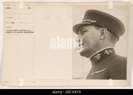 Captain Edwin McCauley Jr., kommandierender Offizier der USS George Washington im Ersten Weltkrieg Das Foto wurde 1919 aufgenommen und hat die Nummer 50551 in der Sammlung von Fotografien, die die amerikanischen militärischen Aktivitäten während des Krieges dokumentieren. Stockfoto