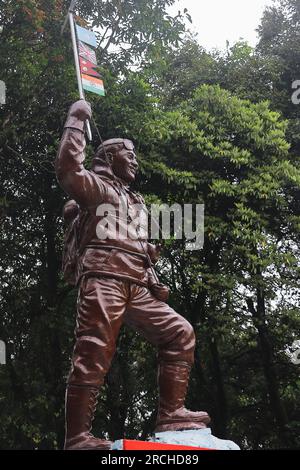 Darjeeling, Westbengalen, Indien - 26. Juni 2023: Statue des berühmten Bergsteigers Tenzing Norgay, der den Mount Everest zum ersten Mal mit Edmund Hillary bestieg Stockfoto