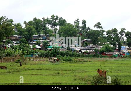 Coxsbazar, Ukhiya, Bangladesch. 15. Juli 2023. 15. Juli 2023. Coxsbazar, Bangladesch : das Flüchtlingslager Bazar Rohingya von Cox in Bangladesch nimmt zu Dengue-Ausbruch nimmt in den Rohingya-Lagern zu. Die neueste Nachricht von 947, dass Rohingya mit Dengue diagnostiziert wird, verbreitet Besorgnis in den bewussten Kreisen. Unter den Infizierten sind im letzten Monat drei Menschen, darunter ein Kind, gestorben.von den 33 Rohingya-Flüchtlingslagern in Cox's Bazar weisen die vier Lager in Ukhia die höchste Dengue-Rate auf.lt Stockfoto