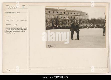 Sergeant Jack Abbott, ein Fotograf des Signalkorps, hat dieses Bild am 16. November 1918 aufgenommen. Das Foto zeigt General John J. Pershing und General Tasker H. Bliss bei D.S..G.H. Q. Chaumont, Haute Marne, Frankreich. Dieses Bild stammt aus der Sammlung amerikanischer Militäraktionen während des Ersten Weltkriegs. #WW1 #AmericanMilitaryActivities Stockfoto