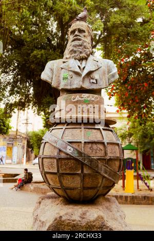 Niteroi, Rio de Janeiro, Brasilien - 1. Juli 2023: Büste des Dom Pedro II am Leoni Ramos Platz Stockfoto
