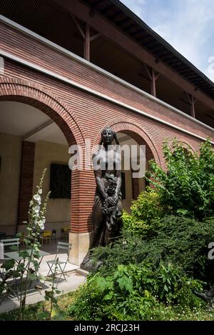 Musée Bourdelle Courtyard, ein Kunstmuseum im alten Studio des französischen Bildhauers Antoine Bourdelle. Paris, Frankreich Stockfoto