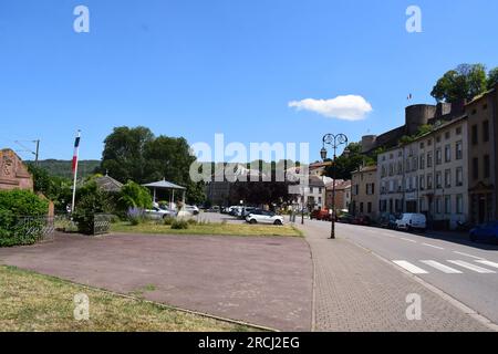 Hauptstraße in Sierck les Bains Stockfoto