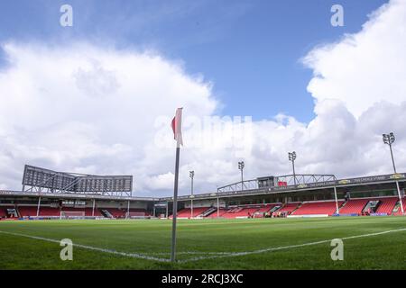 Walsall, Großbritannien. 15. Juli 2023. Ein allgemeiner Blick ins Poundland Bescot Stadium, Heimstadion von Walsall vor dem Saisonvorbereitungs-Spiel Walsall vs Aston Villa im Poundland Bescot Stadium, Walsall, Großbritannien, 15. Juli 2023 (Foto von Gareth Evans/News Images) in Walsall, Großbritannien, am 7./15. Juli 2023. (Foto: Gareth Evans/News Images/Sipa USA) Guthaben: SIPA USA/Alamy Live News Stockfoto