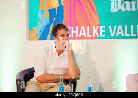 Stonehenge Tunnel Opposer Dan Snow, Präsident des rates für britische Archäologie, sprach kürzlich auf dem Chalke Valley History Festival. Stockfoto