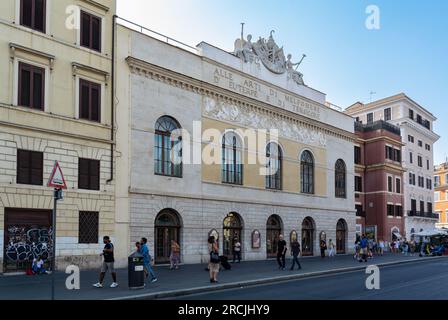 Rom, Latium, Italien, das Teatro Argentina (English, Theatre Argentina) ist ein Opernhaus und Theater im Largo di Torre Argentina. Stockfoto