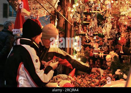 Weihnachtsmärkte, Jeanne d'Arc Market, Colmar, Elsass, Grand Est, Frankreich, Colmar, Elsass, Grand Est, Frankreich Stockfoto