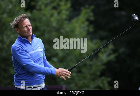 Teddy Sheringham am zweiten Tag der Aramco Team Series 2023 im Centurion Club, Hertfordshire. Bilddatum: Samstag, 15. Juli 2023. Stockfoto