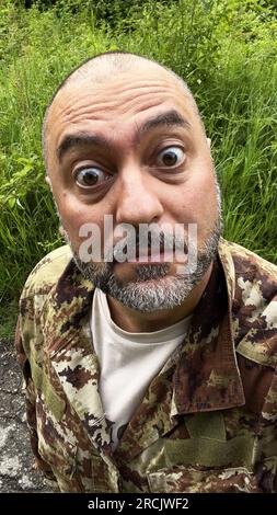 Der verrückte Soldat Selfies Stockfoto