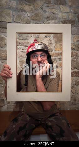 Der verrückte Soldat Selfies Stockfoto