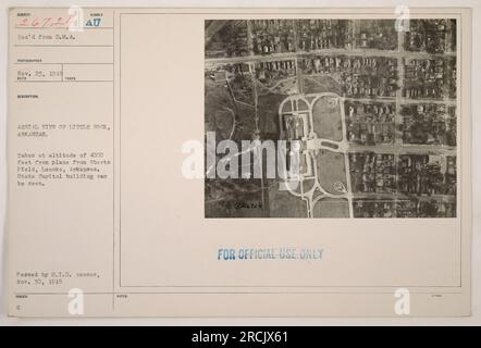 Luftaufnahme von Little Rock, Arkansas, aus einer Höhe von 4000 Metern von einem Flugzeug in Eberts Field, Lonoke, Arkansas. Das Bild zeigt das Kapitol. Dieses Foto wurde am 23. November 1918 vom D.M.A-Fotografen empfangen. Es wurde am 30. November 1918 vom M.I.D-Zensor verabschiedet. Das Bild ist nur für den offiziellen Gebrauch gekennzeichnet. Stockfoto