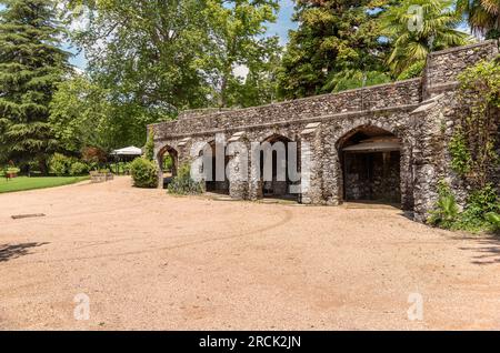 Der Park des Castello dal Pozzo, historisches Resort am Lago Maggiore, im Dorf Oleggio Castello, Verbania, Italien Stockfoto