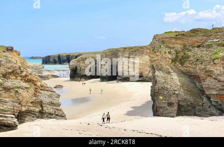 Felsformationen am Strand der Kathedralen wie Catedrais Beach Ribadeo Lugo Galicia Spanien Stockfoto