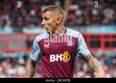 Walsall, Großbritannien. 15. Juli 2023. Walsall, England, Juli 15. 2023: Lucas Digne (12 Aston Villa) in Aktion während der Vorsaison Friendly zwischen Walsall und Aston Villa im Bescot Stadion in Walsall, England (Natalie Mincher/SPP) Kredit: SPP Sport Press Photo. Alamy Live News Stockfoto