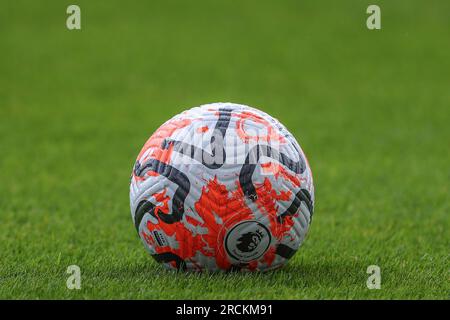 Walsall, Großbritannien. 15. Juli 2023. Der Premier League-Spielball während des Vorsaison-Freundschaftsspiels Walsall vs Aston Villa im Poundland Bescot Stadium, Walsall, Großbritannien, 15. Juli 2023 (Foto von Gareth Evans/News Images) in Walsall, Großbritannien, am 7./15. Juli 2023. (Foto: Gareth Evans/News Images/Sipa USA) Guthaben: SIPA USA/Alamy Live News Stockfoto