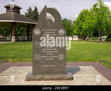 Arlington WA USA 24. Mai 2023: Veterans Monument im Legion Park Stockfoto