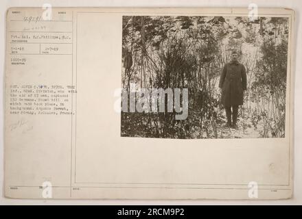 Sgt. Alvin C. York, zusammen mit 17 weiteren Soldaten des 327. Regiments der 82. Division, hat erfolgreich 132 deutsche Soldaten gefangen. Das Foto zeigt den Hügel, auf dem der Angriff stattfand, im Hintergrund. Es wurde im Argonne-Wald bei Cornay, Ardennen, Frankreich aufgenommen. Das Bild ging am 19. Januar 1605-F9 ein. Der Fotograf, Sergeant Alvin C. York, machte das Foto am 7. Februar 1919. Stockfoto