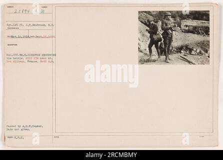 Foto 25894 zeigt Sgt. 1. Cl. J.T. Seabrook, s.c. am 26. September 1918. Das Bild wurde vom Fotografen Sumber Reconov auf dem Hügel 274 in der Nähe des Mt. Des Allieux, Frankreich. Um 9:40 UHR wird Major General William H. Johnston beobachtet, wie er die Schlacht beobachtet. Das Foto wurde von A.E.P. übergeben Zensor, und das Datum ist unbekannt. Sie wurde von W.P.C. mit den zur Verfügung gestellten Notizen herausgegeben. Stockfoto