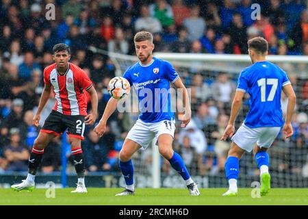 Chesterfield, Großbritannien. 15. Juli 2023. Chesterfield-Mittelfeldspieler Ryan Colclough während des Vorsaison-freundlichen Spiels von Chesterfield FC gegen Sheffield United FC im SMH Group Stadium, Chesterfield, Großbritannien am 15. Juli 2023 Gutschrift: Jede zweite Media/Alamy Live News Stockfoto