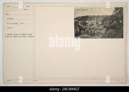 Eine deutsche Feldküche in der Stadt Conde les Autry, Frankreich während des Ersten Weltkriegs. Das Foto wurde von einem Fotografen aufgenommen und am 12. Mai 1919 erhalten. Die Feldküche, gekennzeichnet mit einem Symbol, wurde vom deutschen Militär benutzt. Stockfoto