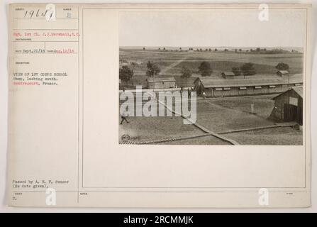 Bildunterschrift: 'Bild vom 1. Corps School Camp in Gondrecourt, Frankreich, aufgenommen am 12. August 1918. Das Foto zeigt einen Blick nach Süden. Hier ist Sgt. 1. Cl. J.J. Marshall, identifiziert von Fotograf Nummer 19649, der das Foto gemacht hat. Das Bild ging am 21. September 1918 ein." Stockfoto