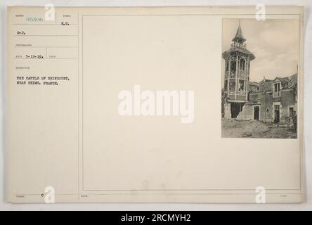 Schloss Brincourt, in der Nähe von Reims, Frankreich. Das Foto, gekennzeichnet als G-2, 65596, wurde am 12. Mai 1919 vom Fotografen RECO aufgenommen. Das Bild zeigt die Burg vor einem Hintergrund von Bäumen und Feldern. Das Foto ist mit dem Symbol „E3T“ gekennzeichnet und ist Teil einer Sammlung, die amerikanische Militäraktivitäten während des Ersten Weltkriegs darstellt. Stockfoto