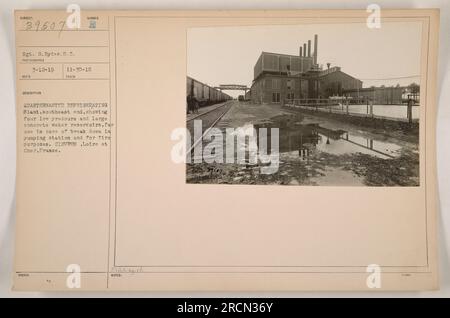 Sergeant G. Ryden hat dieses Foto am 30. November 1918 aufgenommen, auf dem die Kühlanlage in Cievrés, Loire et Cher, Frankreich, dargestellt ist. Es zeigt vier große Niederdruck-Betonwasserbehälter, die bei einem Ausfall der Pumpstation oder bei einem Brand als Reservekapazität verwendet werden. Das Foto wurde am 12. März 1919 empfangen und beschrieben und trägt die Identifikationsnummer SC-39507. Stockfoto