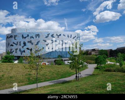 Gebäude mit moderner Architektur auf dem Campus der York University in Toronto Stockfoto
