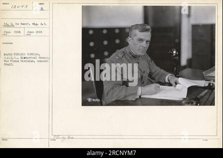 Leutnant E. De Berri, Soldat des Signalkorps, wurde im Juni 1918 fotografiert. Das Foto wurde von Major Kendall Banning gemacht, einem Offizier der Abteilung für Kriegspläne, Generalstab. Hinweise weisen darauf hin, dass dieses Bild herausgegeben und als „RECO ERSTELLT“ beschrieben wurde. Stockfoto