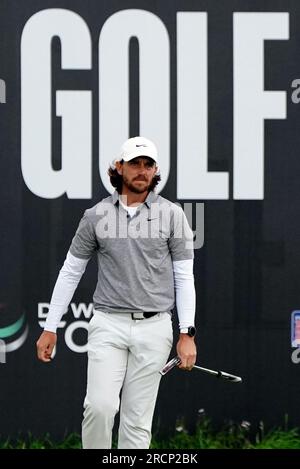 Tommy Fleetwood auf dem zweiten Grün am vierten Tag der Genesis Scottish Open 2023 im Renaissance Club, North Berwick. Foto: Sonntag, 16. Juli 2023. Stockfoto