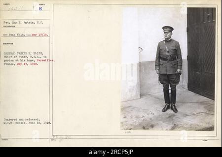 General Tasker H. Bliss, Stabschef, USA, aufgenommen in einem Foto, das am 13. Mai 1918 in seiner Residenz in Versailles, Frankreich, aufgenommen wurde. Dieses Bild ist Teil der Sammlung, die am 10. Juni 1918 vom M.I.B. veröffentlicht wurde. Gefreiter Ray B. Antrim war der Fotograf, der für diesen Film verantwortlich war. Stockfoto