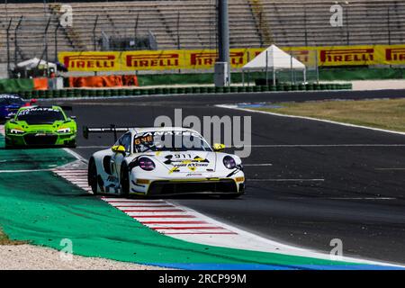 911 Ayhancan GÜVEN, Aliaksandr MALYKHIN, Traitement pur Porsche 911 GT3 R (992), Aktion während der 5. Runde des GT World Challenge Europe Sprint Cup 2023 in Misano, Italien vom 14. Bis 16. Juli 2023 - Foto Grégory Lenormand/DPPI Credit: DPPI Media/Alamy Live News Stockfoto