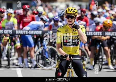 Dänischer Jonas Vingegaard von Jumbo-Visma zu Beginn der Etappe 15 des Radrennens Tour de France, von Les Gets Les Portes du Soleil bis Saint-Gervais Mont-Blanc (179 km), Frankreich, Sonntag, 16. Juli 2023. Die diesjährige Tour de France findet vom 01. Bis 23. Juli 2023 statt. BELGA FOTO DAVID PINTENS Kredit: Belga News Agency/Alamy Live News Stockfoto