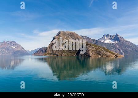 Atemberaubende Landschaft durch Prince Christian Sound, Prins Cristian Sund, in Südgrönland im Juli Stockfoto