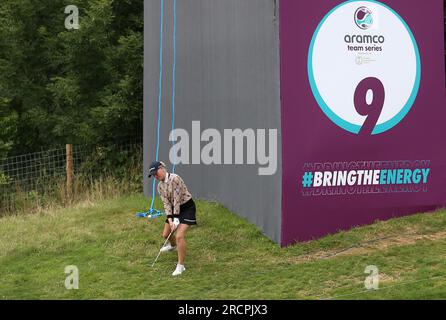 Charley Hull geht an Tag 3 der Aramco Team Series 2023 im Centurion Club, Hertfordshire, auf die 9. Foto: Sonntag, 16. Juli 2023. Stockfoto