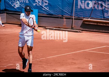 Båstad, Schweden. 07 16 2023. Enzo Couacaud gegen Andrea Collarini erste Qualifikationsrunde. Enzo Couacaud hat gewonnen. Daniel Bengtsson/Alamy News Stockfoto