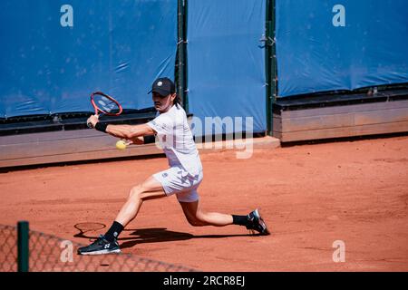 Båstad, Schweden. 07 16 2023. Enzo Couacaud gegen Andrea Collarini erste Qualifikationsrunde. Enzo Couacaud hat gewonnen. Daniel Bengtsson/Alamy News Stockfoto