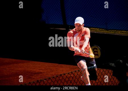 Båstad, Schweden. 07 16 2023. Enzo Couacaud gegen Andrea Collarini erste Qualifikationsrunde. Enzo Couacaud hat gewonnen. Daniel Bengtsson/Alamy News Stockfoto