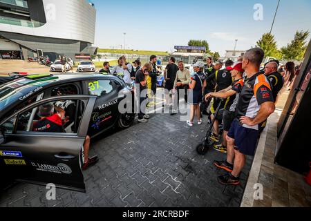 Atmosphäre während der 6. Runde des Clio Cup Europe 2023 vom 14. Bis 16. Juli 2023 auf der Misano World Circuit Marco Simoncelli in Misano Adriatico, Italien - Photo Grégory Lenormand / DPPI Stockfoto