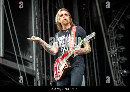 Tonsberg, Norwegen. 15., Juli 2023. Die amerikanische Rockband Eagles of Death Metal spielt ein Live-Konzert in Kaldnes Vest in Tonsberg. Hier sehen Sie den Sänger und Musiker Jesse Hughes live auf der Bühne. (Foto: Gonzales Photo - Terje Dokken). Stockfoto