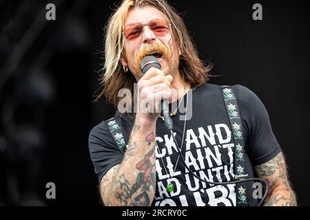 Tonsberg, Norwegen. 15., Juli 2023. Die amerikanische Rockband Eagles of Death Metal spielt ein Live-Konzert in Kaldnes Vest in Tonsberg. Hier sehen Sie den Sänger und Musiker Jesse Hughes live auf der Bühne. (Foto: Gonzales Photo - Terje Dokken). Stockfoto