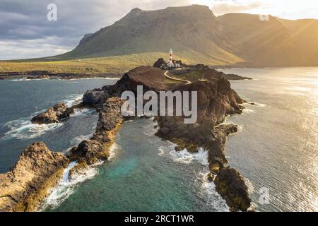 Luftaufnahme des Leuchtturms Punta de Teno auf Teneriffa, Spanien Stockfoto