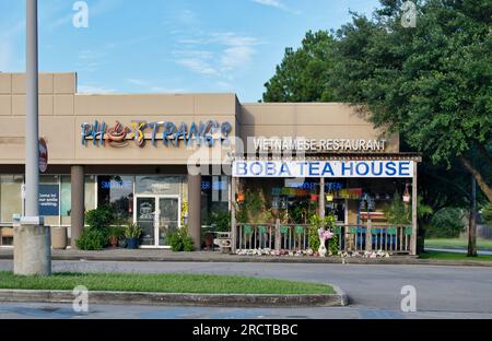 Houston, Texas, USA 07-04-2023: Pho Trangs vietnamesisches Restaurant und Boba Tea House in Houston, TX. Speise- und Getränkehaus, Fassade des Ladengeschäfts. Stockfoto