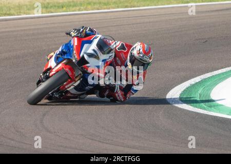 Imola, Italien. 16. Juli 2023. 16. Juli 2023.-7 Iker Lecuona (ITA) Honda CBR1000 RR-R, Team HRC beim Superpolrennen die Motul FIM Superbike Championship - Italienische Runde am Sonntag während der World Superbikes - CPrometeon Italienische Runde, 14-16. Juli 2023 in Imola, Italien. (Foto: Fabio Averna/Sipa USA) Guthaben: SIPA USA/Alamy Live News Stockfoto