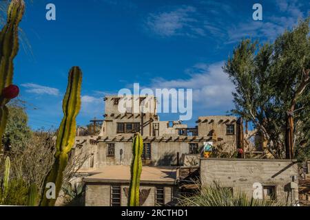 Cabot's Pueblo Museum ist ein historisches amerikanisches Museum in Desert Hot Springs, Kalifornien. Stockfoto