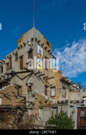 Cabot's Pueblo Museum ist ein historisches amerikanisches Museum in Desert Hot Springs, Kalifornien. Stockfoto