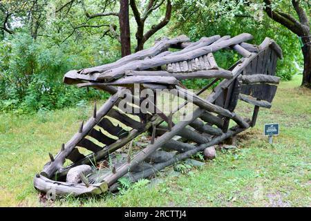 „Der Kopf von Tuonelas Hecht“, Kunstwerke vor dem Maler Akseli Gallen-Kallela Museum in Finnland Stockfoto